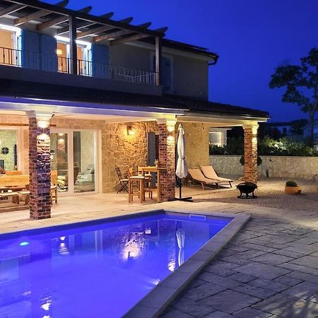 Villa Alara - Charming Villa With Heated Swimming Pool Milohnici Екстер'єр фото