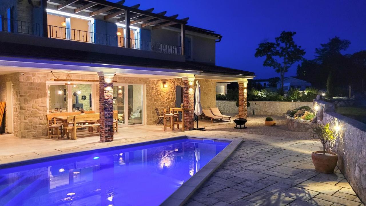 Villa Alara - Charming Villa With Heated Swimming Pool Milohnici Екстер'єр фото