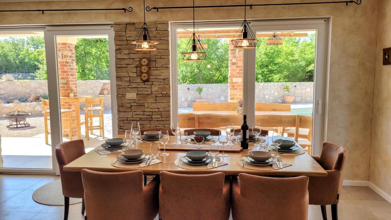 Villa Alara - Charming Villa With Heated Swimming Pool Milohnici Екстер'єр фото