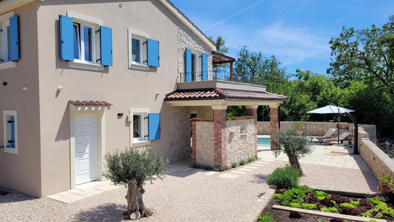 Villa Alara - Charming Villa With Heated Swimming Pool Milohnici Екстер'єр фото