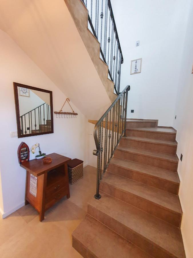 Villa Alara - Charming Villa With Heated Swimming Pool Milohnici Екстер'єр фото